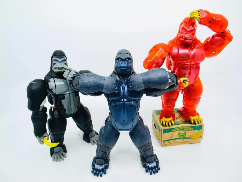 Masterpiece MP 38+ Burning Convoy Images Compare Supreme And Legendary Optimus Primal  (12 of 13)